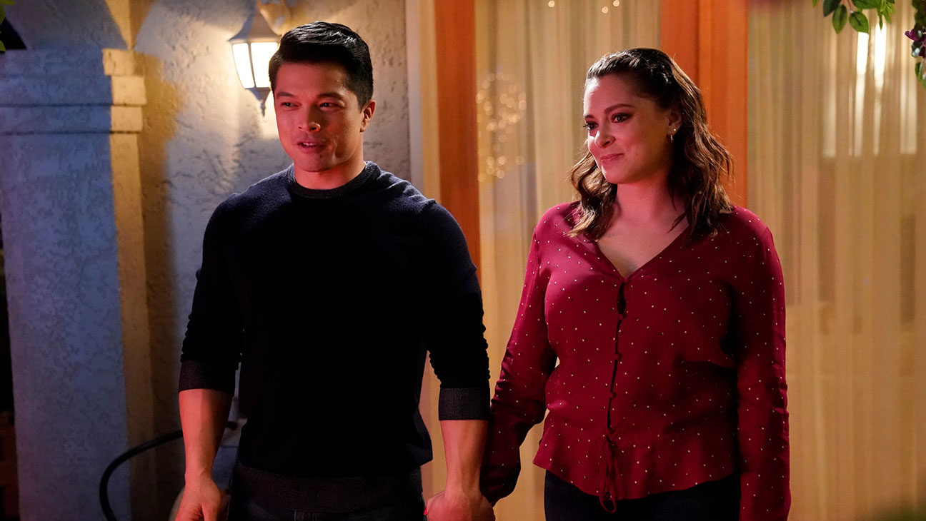 Vincent Rodriguez III and Rachel Bloom in CRAZY EX-GIRLFRIEND.